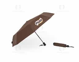 Guarda-chuva automático de nylon com proteção UV, tecido interno em vinil. Com estrutura em aço e 8 varetas em fibra de vidro, possui pegador plástico com botão de ação e alça de nylon. Acompanha capa protetora.