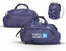 Bolsa esportiva de 25 litros em poliéster de impacto impermeável com cinco compartimentos, sendo três deles exclusivos para tênis, itens molhados e armazenamento das alças de costas. Com alça transversal removível e alça de mãos com suporte de juntura, a bolsa contém alças de compensação e alças para as costas ocultas no compartimento inferior, podendo ser transportada como mochila.