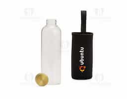 Garrafa de vidro borossilicato com capacidade de 650ml, acompanha capa de neoprene com alça para transporte. Tampa de alumínio.