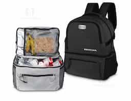 Mochila confeccionada em poliéster 300D com interior em PEVA, projetada para unir organização e praticidade no dia a dia. Possui dois bolsos laterais, bolso frontal, alça de mão e alças de ombro acolchoadas para maior conforto. Conta com compartimento superior acolchoado para notebooks de até 13", com volume total de até 23L. Na parte inferior, dispõe de compartimento térmico soldado com capacidade de 8,5L, ideal para transportar alimentos e bebidas com segurança.