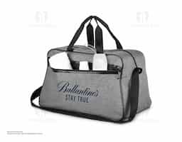 Mala esportiva em polyester, compartimento interno espaçoso ideal para rotina de treinos e afins, alça de ombro ajustável, alça de mão dupla, bolso externo com ziper.