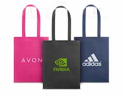 Sacola em non-woven (80 g/m²) termo-selado com alças de 55 cm. 270 x 35