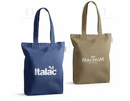 Sacola em algodão (220 g/m²) composta por 50% algodão e 50% algodão reciclado, com alças de 62 cm. 380 x 400 x 100 mm