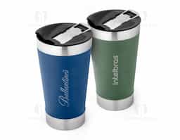 Copo de viagem térmico em aço inox com parede dupla isolada a vácuo. A tampa inclui um abridor de garrafas. Ideal para preservar as suas bebidas frias ou quentes. Capacidade até 630 mL.