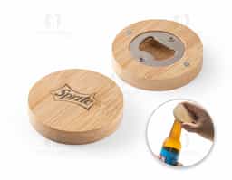 Porta copos em bambu com abridor e imã para fixar em superfícies.