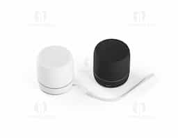 Caixa de som portátil em ABS reciclado com faixa LED exterior, com transmissão BT v5.0. Tem potência de 3W (4O) e autonomia aproximada de 4 horas. Permite ainda a função para atender chamadas e conectar à playlist do dispositivo móvel. 