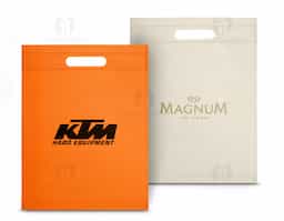 Sacola em non-woven (80 g/m²) termo-selado. 250 x 350 x 80 mm