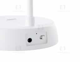  Luminária articulável recarregável com 10 leds e funcionamento touch, material plástico. Contém três estágios de iluminação com regulagem de intensidade touch: luz fria (branca), luz quente (amarela) e luz mista (branca e amarela). Base com botão para ligar e desligar. Acompanha uma bateria de lítio e cabo USB para carregamento.