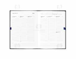 Agenda B5 com capa rígida em papel pedra e marcador em fita, com aspeto mármore e cantos retos. Está organizada num plano semanal. 175 x 245 mm