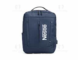 Mochila de nylon 21 Litros com dois compartimentos, sendo o principal com bolso para notebook 15,6. Com divisórias internas para acessórios, a mochila possui bolso lateral, suporte externo USB e alça para engate em malas de viagem..40x30x18