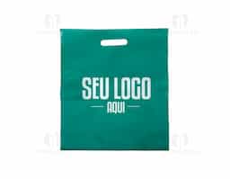 Sacola confeccionada em PVC sem alça.