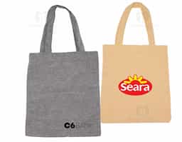 Sacolas de algodão com alças costuradas na parte interna