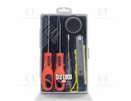 Kit ferramentas 5 peças em estojo plástico com trava de segurança. Contém Uma chave phillips, uma chave de fenda, uma chave teste, um estilete e uma fita isolante.