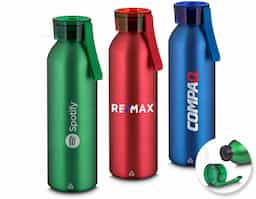 Garrafa em alumínio reciclado acabamento mate com capacidade 600ml. Tampa rosqueável em plástico e alça de transporte emborrachada.

