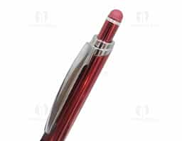 Esta caneta metálica combina praticidade e elegância. Com acionamento por clique e ponta de touchscreen, é ideal para dispositivos digitais. Sua carga esferográfica azul de 1.0mm proporciona uma escrita suave e nítida. Perfeita para quem busca versatilidade e estilo em um único instrumento.