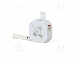 Cabo USB retrátil com suporte para celular. Contém entradas Lightning/iPhone, V8/Android, Tipo-C/Android e 4 diferentes ajustes do comprimentos dos cabos. Suporte de frente lisa e com alça para transporte em couro sintético.