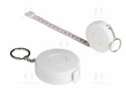 Fita métrica plástica de 3 metros, com botão acionador e mecanismo de trava. Ideal para medir com precisão em projetos de costura, carpintaria ou qualquer necessidade de medição. Compacta e durável, oferece facilidade de uso com seu botão de acionamento e confiança com seu mecanismo de trava.