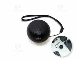 Caixa de som bluetooth TWS produzida em inox, compacta e com som de alta qualidade. A tecnologia TWS permite sincronizar duas caixas de som em uma, criando uma experiência imersiva com qualidade sonora e potência excepcionais. Acompanha cordão de nylon e cabo USB-V8.