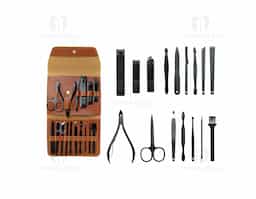 Kit manicure 16 peças em estojo de couro sintético estilo envelope, contém: tesoura, alicate de cutícula, pinça, 3 cortadores de unha, lixa, espátula dupla para limpeza das unhas, empurrador de cutícula, 2 bisturis, raspador, removedor de cutícula, palito de unha, espátula para ouvido e pincel.