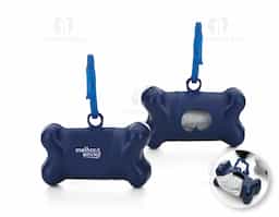 Kit saquinho coletor em formato de osso. Produzido em material plástico, o kit possui abertura lateral para encaixe do rolo e parte frontal vazada com dente plástico, permitindo puxar e destacar os saquinhos. Acompanha mosquetão e rolo de saquinhos.
