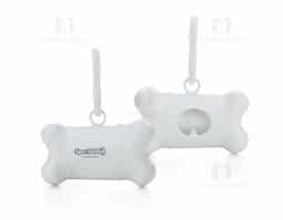 Kit saquinho coletor em formato de osso. Produzido em material plástico, o kit possui abertura lateral para encaixe do rolo e parte frontal vazada com dente plástico, permitindo puxar e destacar os saquinhos. Acompanha mosquetão e rolo de saquinhos.