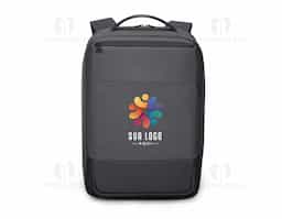 Mochila premium, produzida com poliéster acolchoado, alças de ombro acolchoadas, interior com divisórias com zíper para acomodar pequenos objetos, bolso frontal com zíper e na parte das costas uma divisória atrás, com engate para mala de viagem, aceita notebook de até 15,6”, porta USB na lateral.