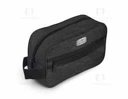 Nécessaire em tecido poliéster, resistente e leve. Possui alça de mão para fácil transporte e um bolso externo com zíper, proporcionando mais praticidade para organizar pequenos itens. Ideal para o uso diário ou em viagens, é funcional e durável.