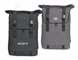 Mochila de couro sintético de 34 litros resistente à água. Possui dois compartimentos, sendo o principal com bolso para notebook de 14 polegadas. Possui engate para mala de viagem, fechamento por zíper e cinto com velcro.