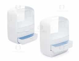 A caixa organizadora para maquiagens e cosméticos é prática e eficiente. Feita em plástico resistente com tampas de acrílico, ela protege os itens contra poeira e umidade, garantindo que tudo fique sempre seguro e preservado. Com um compartimento principal espaçoso e duas gavetas extras, é possível armazenar tudo de forma organizada. Além disso, a alça de transporte facilita levar a caixa para qualquer lugar, transformando qualquer ambiente no espaço perfeito para a rotina de beleza.