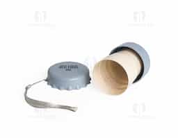 O copo retrátil de 125 ml é fabricado em palha de trigo, um material sustentável e leve. Seu design prático permite que seja facilmente armazenado e transportado. O copo vem com uma alça de nylon, facilitando o uso em diversas situações, como viagens e atividades ao ar livre. Ideal para quem busca uma opção ecológica e funcional para bebidas.