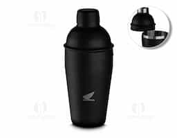 Este Kit Drink em inox é o conjunto perfeito para quem deseja preparar bebidas com elegância e precisão! Com capacidade de 500ml, a coqueteleira junto do socador, dosador e pinça, trazem o estilo do acabamento em pintura fosca, além da resistência e durabilidade do aço inoxidável. Este kit é ideal tanto para profissionais quanto para quem gosta de inovar no preparo de drinks em casa. Versátil e sofisticado, ele oferece tudo o que você precisa para transformar cada ocasião em uma experiência especial.