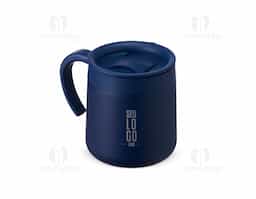 A companheira perfeita para manter bebidas na temperatura ideal por mais tempo. Feita em inox, com parede dupla e capacidade de até 350ml, esta caneca resistente e durável, tem tampa ajustável que evita derramamentos, trazendo ainda mais praticidade para o dia a dia.