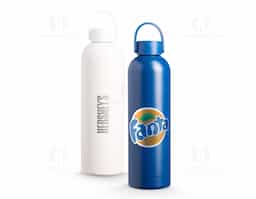 Experimente a qualidade desta garrafa térmica de 750ml. Feita em inox 304, excelente para manter a temperatura perfeita, seja ela quente ou fria. Possui tampa plástica com abertura rosqueável e alça flexível emborrachada para maior conforto ao transportá-la. Essa garrafa com certeza é a escolha perfeita para o dia a dia.