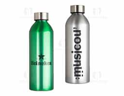 Esta garrafa de alumínio de 800ml é a escolha perfeita para quem valoriza praticidade no dia a dia. Com uma tampa rosqueável, ela oferece toda a segurança e facilidade para manter suas bebidas sempre à mão. Perfeita para quem busca qualidade e uma aliada para a sua rotina.