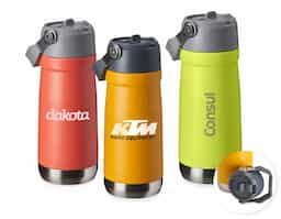 Garrafa térmica em inox com parede dupla e 550ml de capacidade. Possui tampa com alça para transporte, bico flip prático e canudo interno. Ideal para manter bebidas na temperatura ideal.