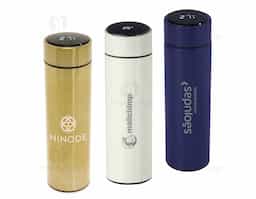 Garrafa térmica de parede dupla em inox, capacidade de 400ml. Tampa com display touch screen de temperatura em led, acompanha infusor de bebidas.