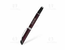 Caneta metálica com corpo triangular que oferece maior conforto na escrita. Possui tampa, acabamento sofisticado e carga esferográfica azul. Ideal para brindes e uso executivo.