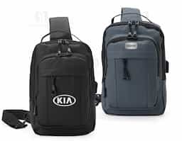 Mochila de ombro 7L em couro sintético, resistente à água, com 4 compartimentos, bolso para tablet, entrada USB e alça refletiva. Estilo casual e organização para o dia a dia!  