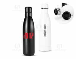 Garrafa de 750ml em inox com acabamento em pintura fosca, unindo estilo e durabilidade. Possui tampa rosqueável que garante vedação segura, ideal para manter sua bebida protegida durante o dia. Perfeita para uso diário, atividades físicas ou viagens.