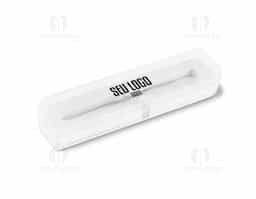 Caixa para pen drive em PP transparente, com fecho magnético para maior segurança e praticidade. Medidas: 167 x 44 x 21 mm. Produto exclusivo para venda conjunta com pen drive, ideal para apresentação e proteção do item.