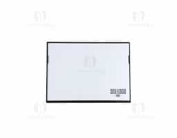 Expositor porta-retrato no formato A4, produzido em poliestireno resistente, com placa acrílica transparente para proteger e valorizar o conteúdo exibido. Ideal para uso em ambientes comerciais, eventos, recepções e escritórios, oferecendo praticidade e apresentação elegante.