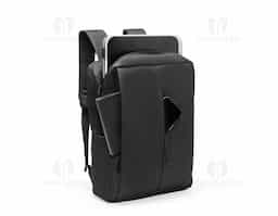 Mochila de poliéster com capacidade de 21 litros, ideal para trabalho ou escola. Possui alças ajustáveis, dois compartimentos, sendo um principal com divisórias, entrada USB e espaço para notebook de até 14". Conta ainda com bolso extra com zíper e engate para mala de viagem.