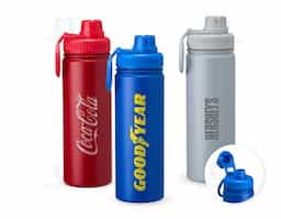 Uma garrafa leve e prática que também combina com todos os ambientes. Com capacidade de até 750ml, esta garrafa inox conta com uma pintura eletrostática, que garante uma cor duradoura e acabamento de maior qualidade e resistência. Sua tampa de plástico é rosqueável e conta com uma proteção no bocal e uma alça flexível, unindo cuidado e agilidade para o dia a dia.