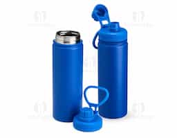 Uma garrafa leve e prática que também combina com todos os ambientes. Com capacidade de até 750ml, esta garrafa inox conta com uma pintura eletrostática, que garante uma cor duradoura e acabamento de maior qualidade e resistência. Sua tampa de plástico é rosqueável e conta com uma proteção no bocal e uma alça flexível, unindo cuidado e agilidade para o dia a dia.
