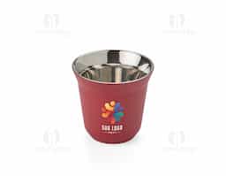 Brinde os momentos inesquecíveis ou aprecie aquela pausa para o café com um copo à altura! Este copo inox com capacidade de 80ml é a opção ideal para marcar os bons momentos da vida, desde uma celebração até um momento mais tranquilo ou intimista. A parede dupla mantém a temperatura da bebida agradável por mais tempo para que a única preocupação seja aproveitar plenamente cada instante.