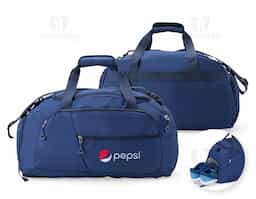 Esta é uma bolsa esportiva que traz a combinação de versatilidade e praticidade em um design destacado. Feita em Oxford resistente à água e com capacidade de 42 litros, ela conta com espaço de sobra para armazenar trajes e equipamentos esportivos graças aos seus 4 compartimentos principais amplos, incluindo um bolso lateral mais espaçoso para carregar objetos à parte de outros itens, como calçados ou roupas molhadas. Além disso, a bolsa pode ser transportada de três formas diferentes: pela horizontal e com as mãos através do par de alças reforçadas com uma liga com fechamento em velcro para junção, também pela horizontal, com os ombros, adicionando a alça transversal removível ou ainda na vertical ao montar as alças para as costas localizadas na parte traseira, transformando-a em uma mochila convencional, com o bolso amplo da lateral ocupando o papel de abertura principal.