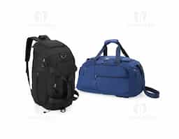 Esta é uma bolsa esportiva que traz a combinação de versatilidade e praticidade em um design destacado. Feita em Oxford resistente à água e com capacidade de 42 litros, ela conta com espaço de sobra para armazenar trajes e equipamentos esportivos graças aos seus 4 compartimentos principais amplos, incluindo um bolso lateral mais espaçoso para carregar objetos à parte de outros itens, como calçados ou roupas molhadas. Além disso, a bolsa pode ser transportada de três formas diferentes: pela horizontal e com as mãos através do par de alças reforçadas com uma liga com fechamento em velcro para junção, também pela horizontal, com os ombros, adicionando a alça transversal removível ou ainda na vertical ao montar as alças para as costas localizadas na parte traseira, transformando-a em uma mochila convencional, com o bolso amplo da lateral ocupando o papel de abertura principal.