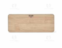 Relógio despertador feito em bambu e plástico, com painel LED que exibe hora, data e temperatura ambiente. Conta com alarme programável, com ajuste de frequência sonora e dias da semana. A luminosidade do display possui três níveis. Pode ser alimentado por 1 pilha AAA (não inclusa) ou via cabo USB 5V (incluso), unindo funcionalidade e design moderno.