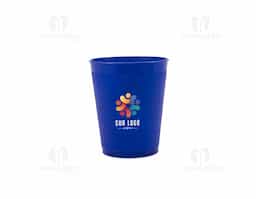 Copo reutilizável em plástico polipropileno (PP) com capacidade de 450ml. Leve e resistente, é indicado para uso em casa, festas ou eventos diversos, adaptando-se a diferentes ocasiões com praticidade.