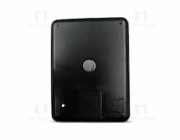 Timer digital em plástico com pintura fosca metalizada. Conta com funções progressiva e regressiva, três botões para controle da contagem, botão lateral liga/desliga, imã traseiro para superfícies metálicas e alarme sonoro de 1 minuto ao fim da contagem. Limite: 99 minutos e 59 segundos.
